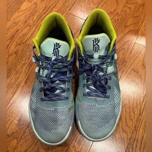 Nike Kyrie Fly Trap V